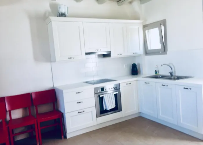 Evdokia Stone House * Márpissa